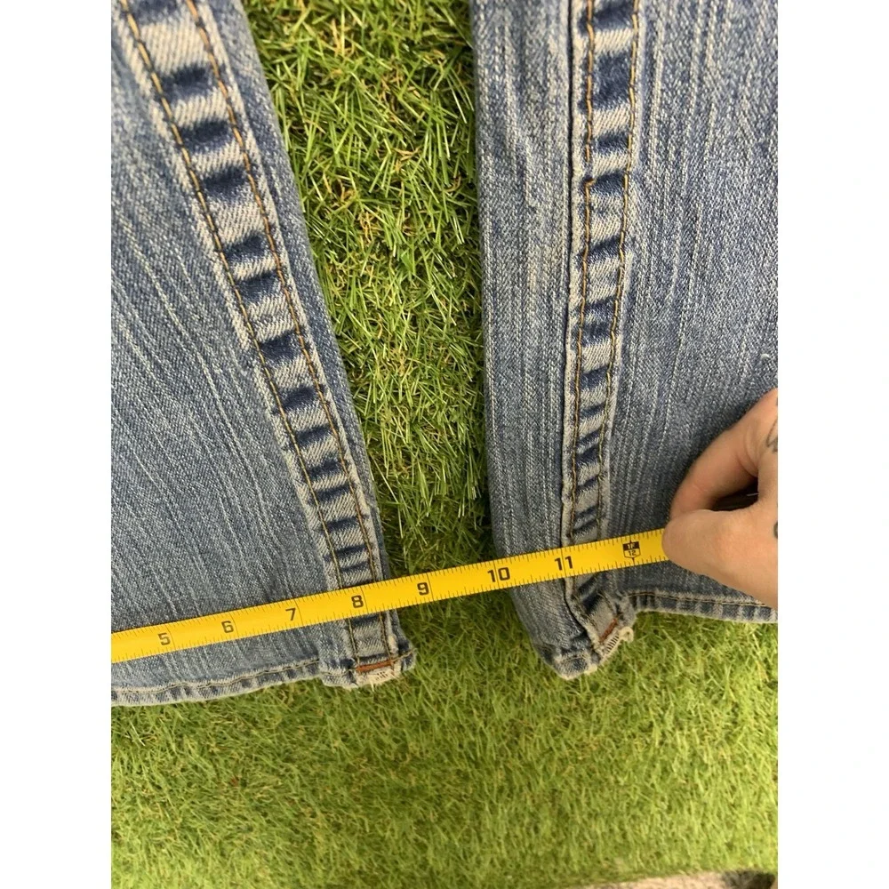 True Religion shop confidence